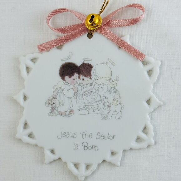 Precious Moments Jesus The Savior Is Born Snowflake Flat Ornament 1990 Enesco - Picture 1 of 3